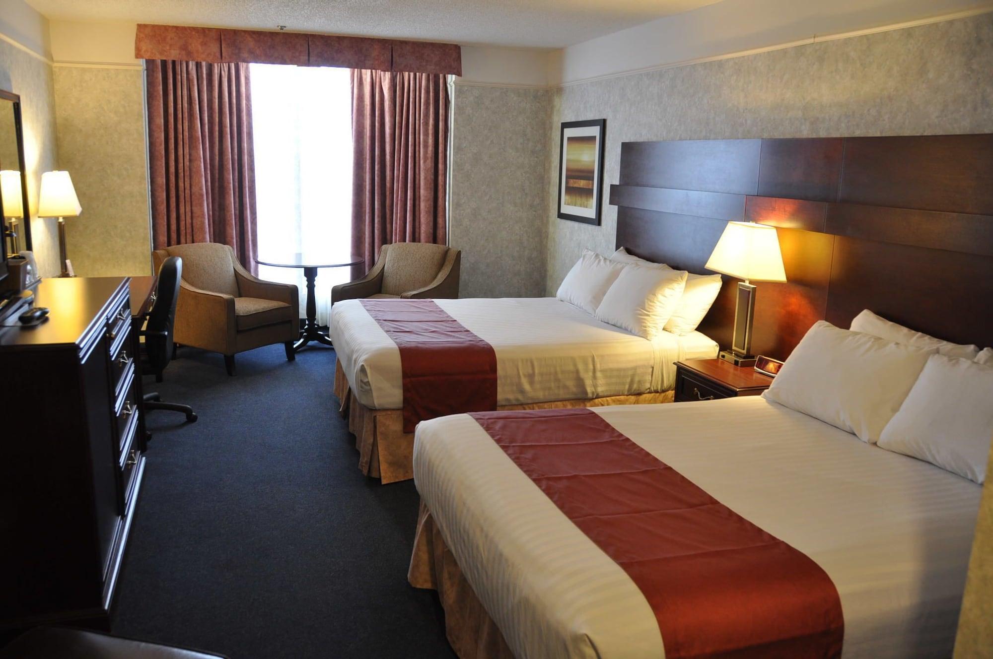 Travelodge By Wyndham Lloydminster Εξωτερικό φωτογραφία
