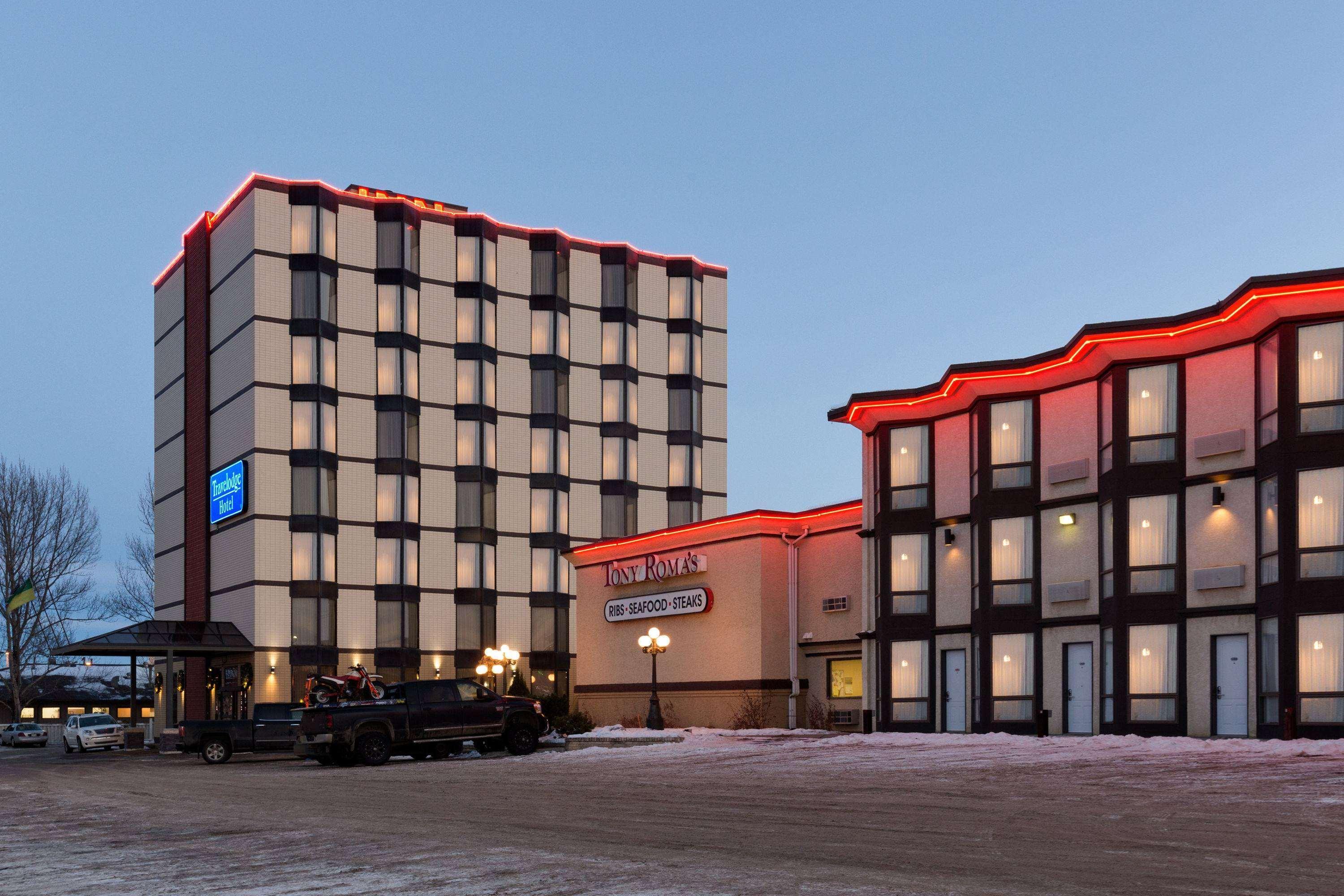 Travelodge By Wyndham Lloydminster Εξωτερικό φωτογραφία