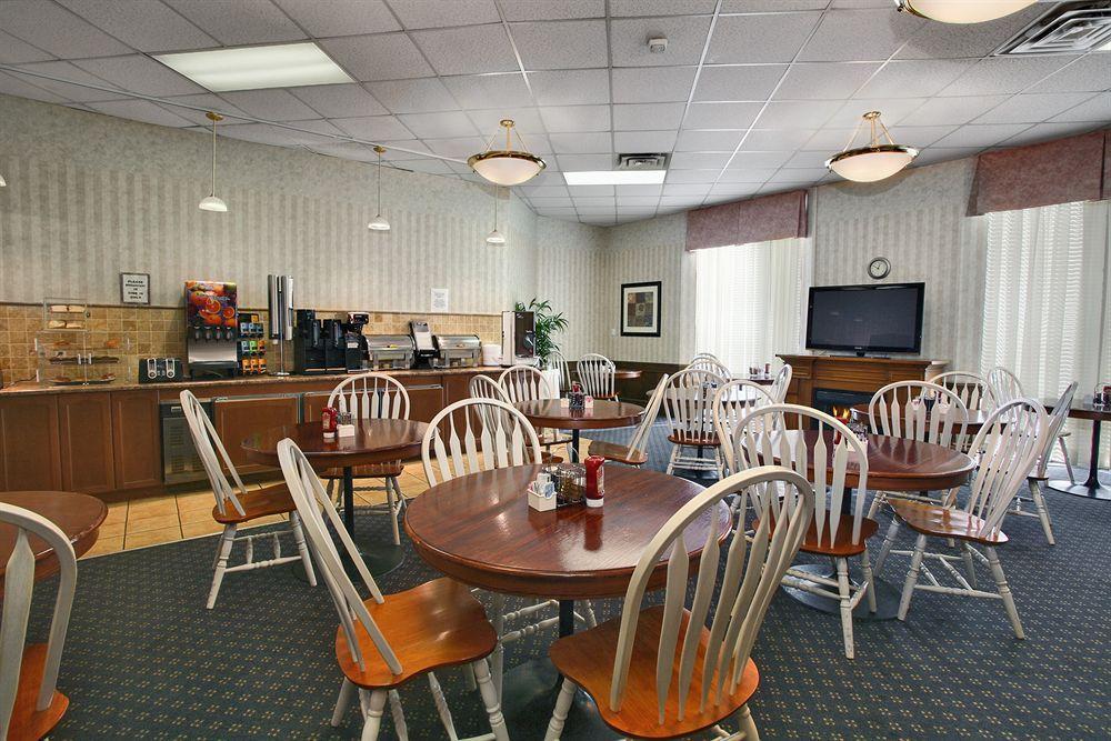 Travelodge By Wyndham Lloydminster Εξωτερικό φωτογραφία